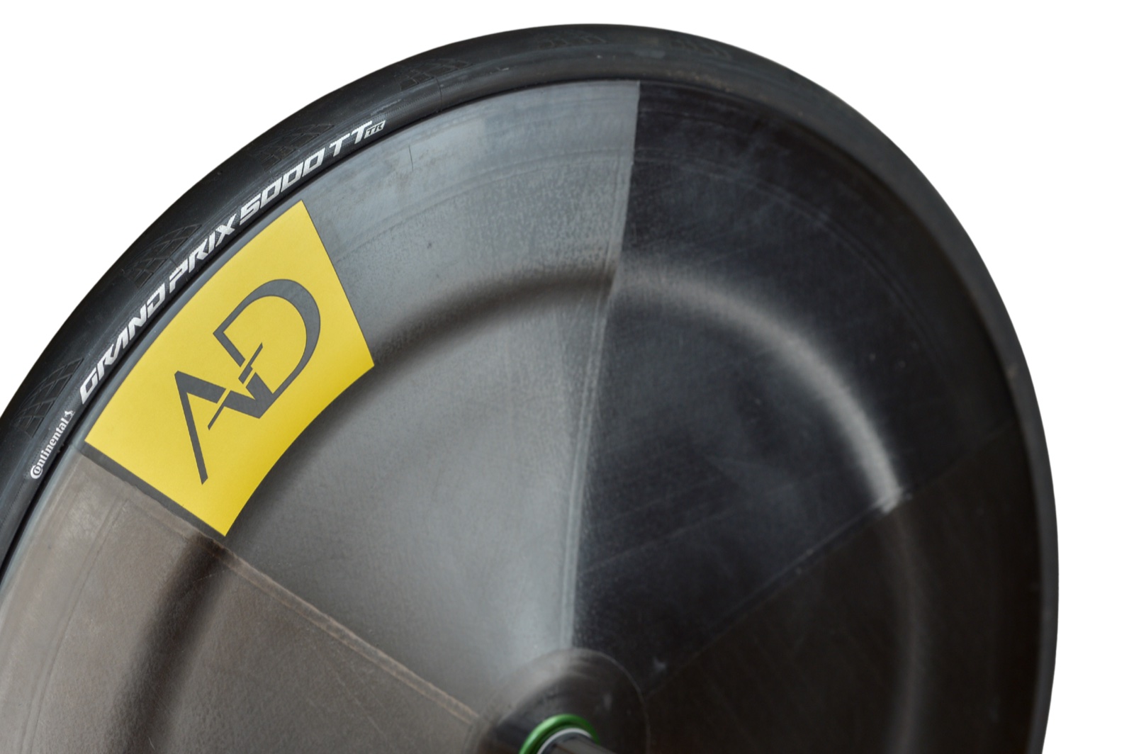 SaBRe Disc close-up with Continental tire